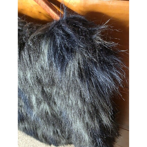 Capsule Faux Fur Vest Size 14 Blue Gray Mobwife Cozy Shaggy Dramatic Bold - Picture 7 of 11